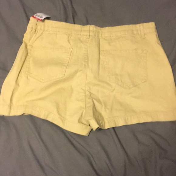 shorts - Picture 2 of 2